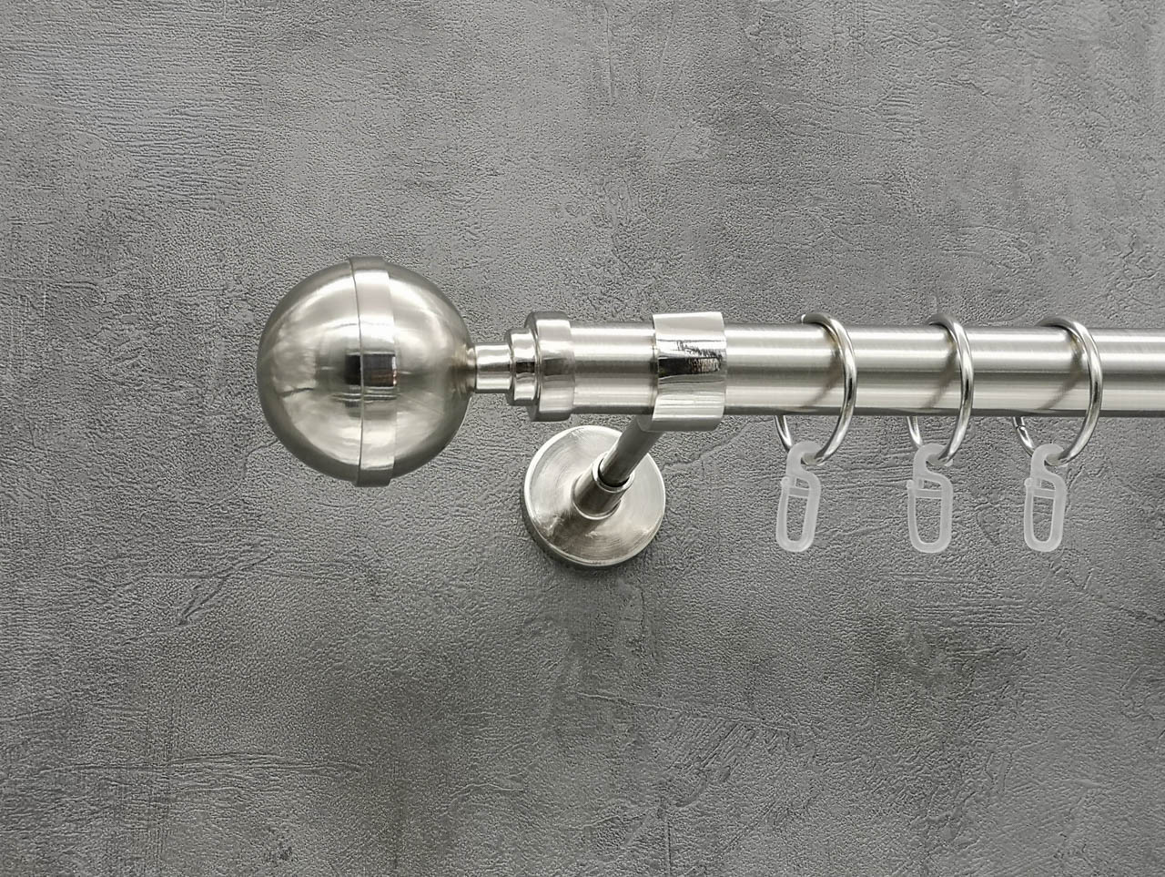 

Карниз Quadrum Калисто 400 см одинарный Сталь модерн 25 мм гладкая (кольца с крючками)