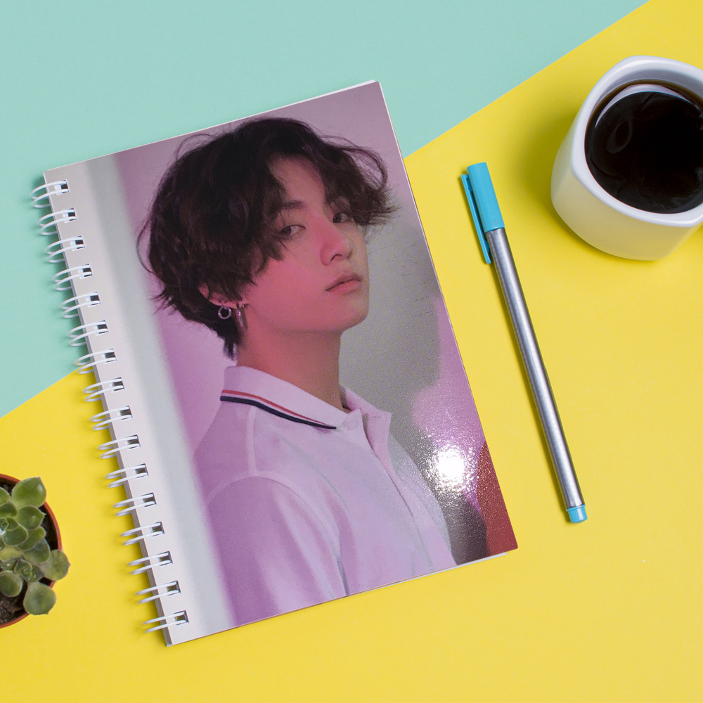 

Скетчбук Sketchbook для рисования с принтом Jungkook BTS
