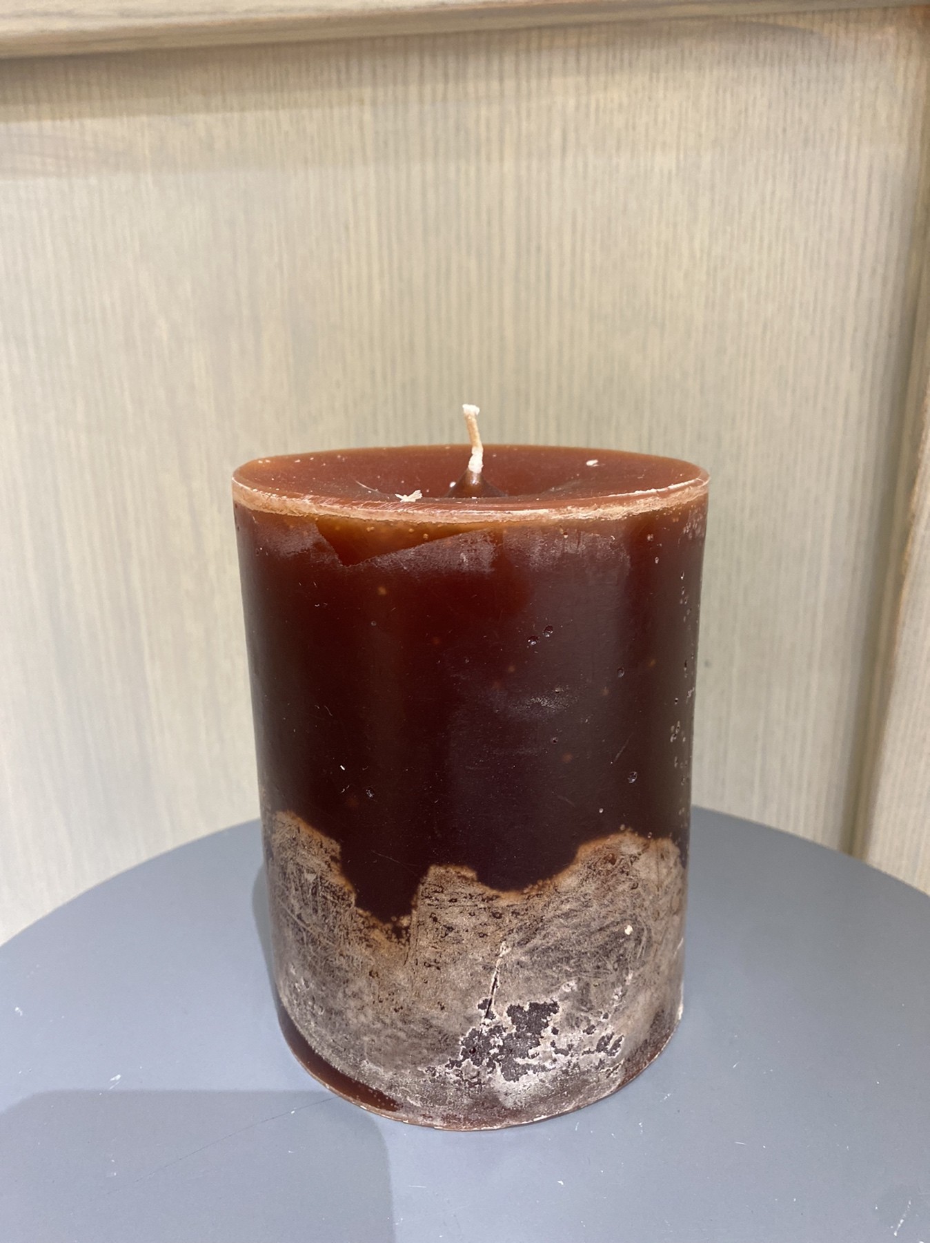 

Свеча Decocandle h 15 d 10 парафин карамельный