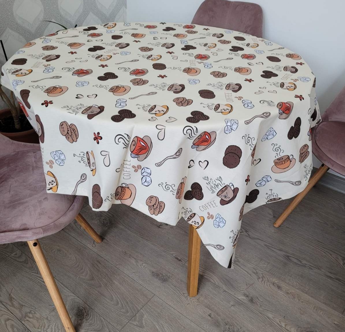 

Скатерть на круглый стол с тефлоновой пропиткой "Ланч" 180*180