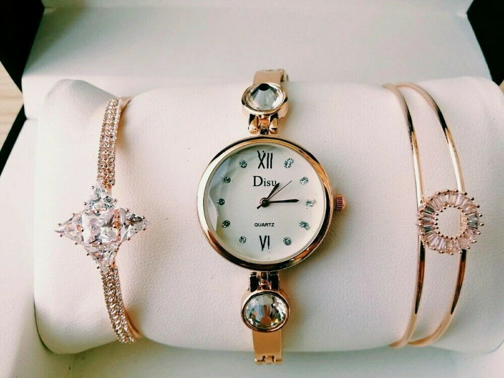 

Кварцевые женские наручные часы Disu Звезда влагоустойчивые + 2 браслета в подарок