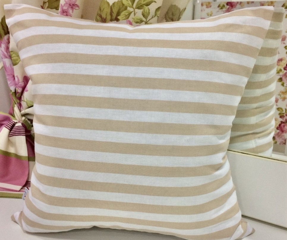 

Подушка Коричневые Полосы Vital-Textile Холлофайбер БЯЗЬ GOLD 70X70