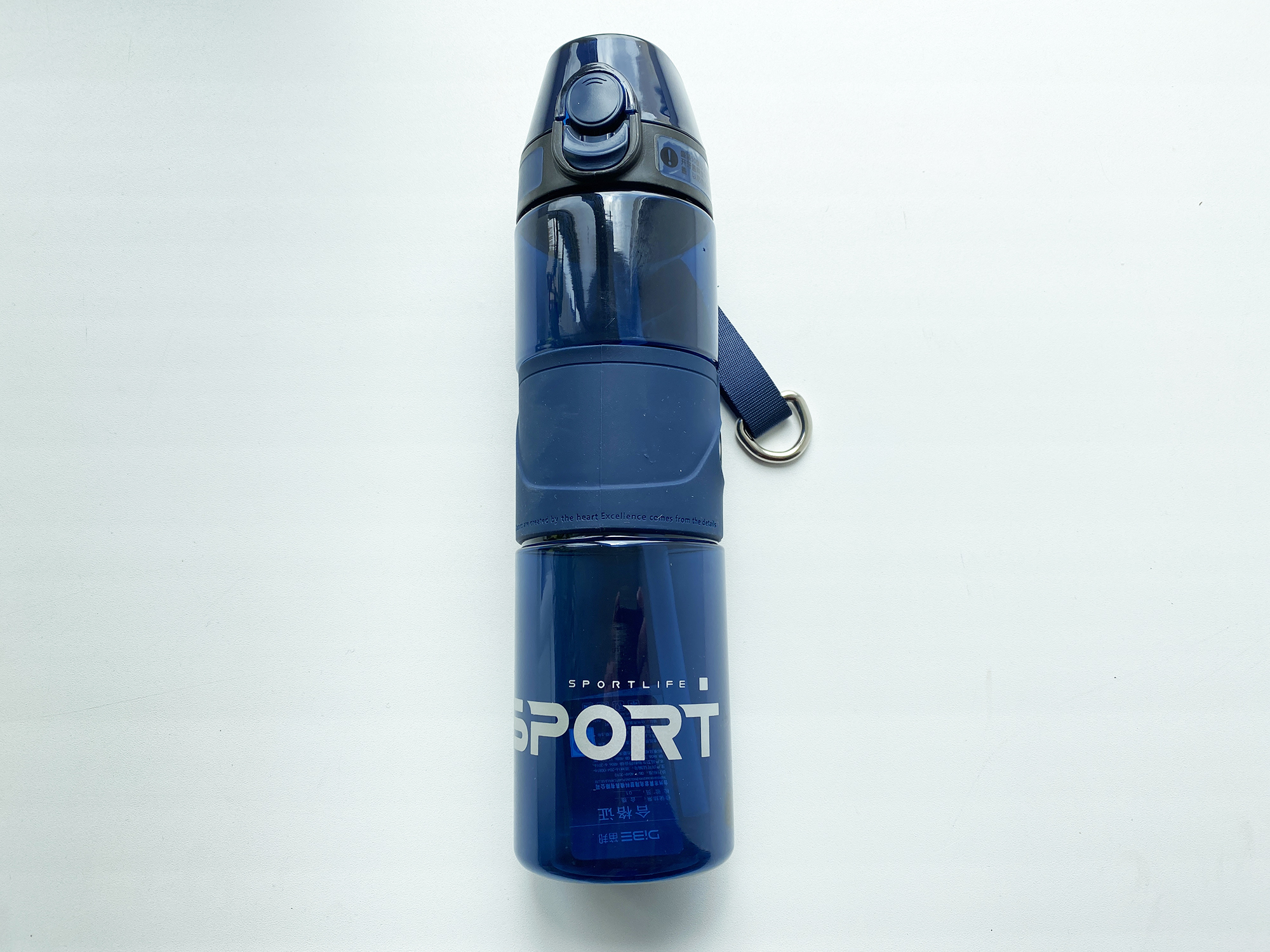 

Бутылка для воды спортивная с трубочкой Sport спортивная бутылка для воды фляга с трубочкой прозрачная с синими вставками