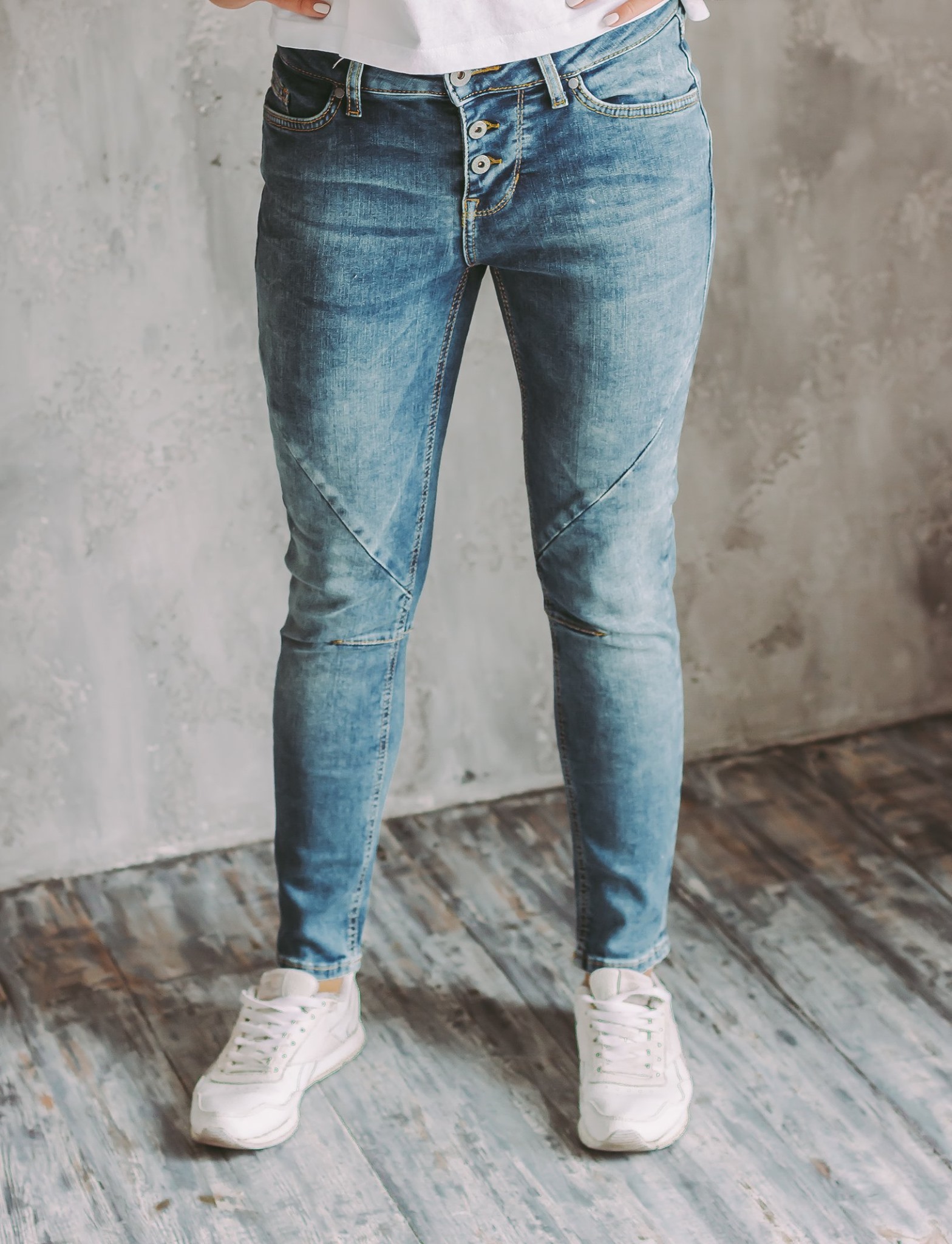 

Джинсы женские Mustang Темно-голубые 30/38