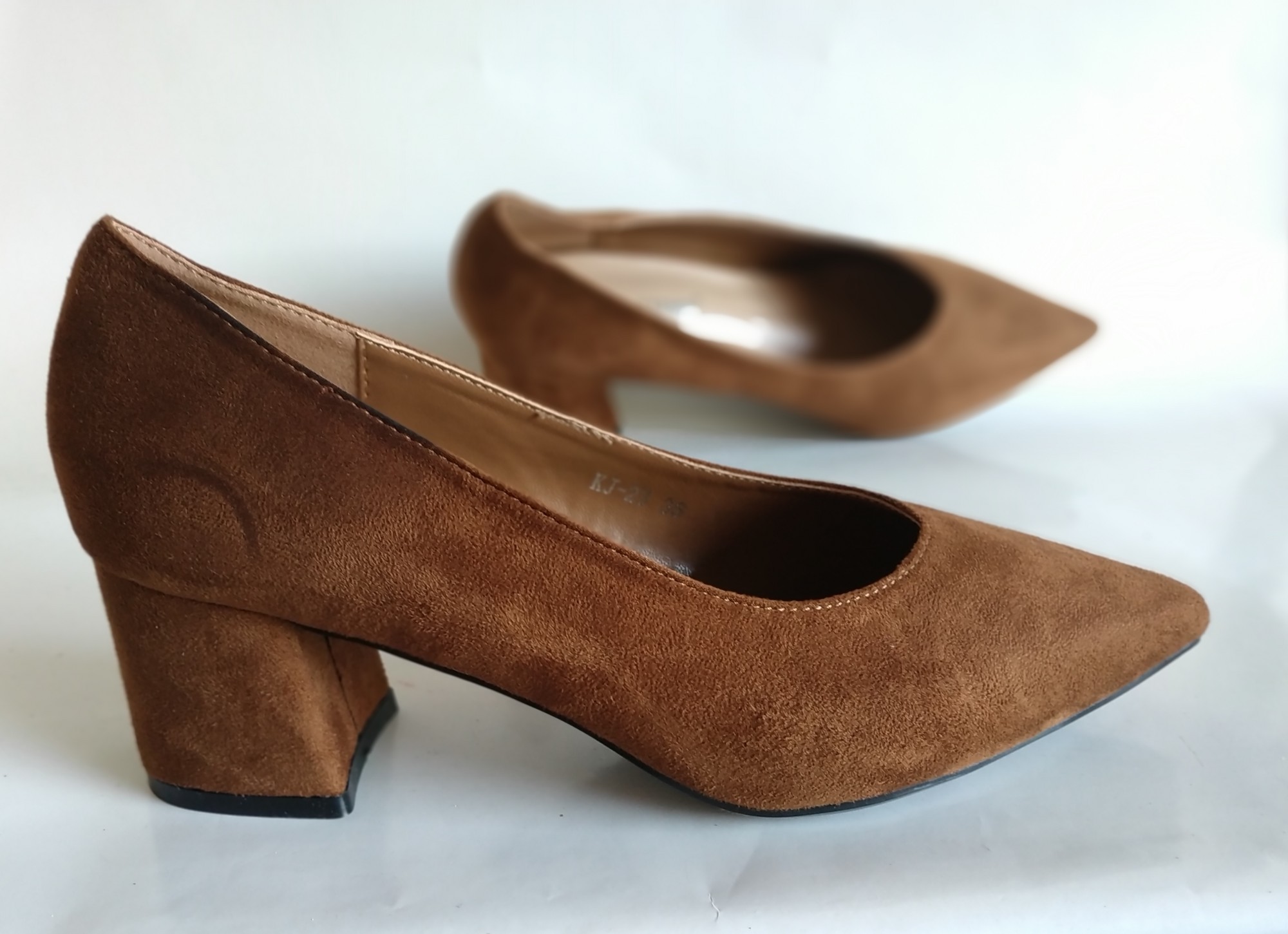 

Туфли CH.Creation KJ-23 camel 192887 38 24 см