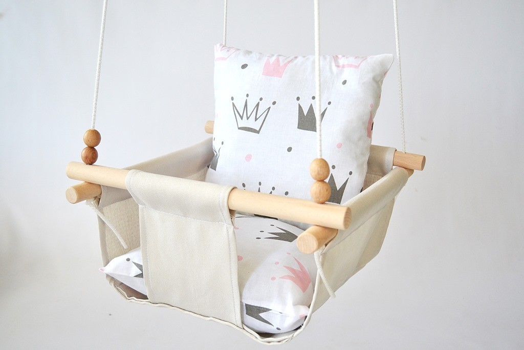 

Детская качеля тканевая Infancy Короны молочная основа