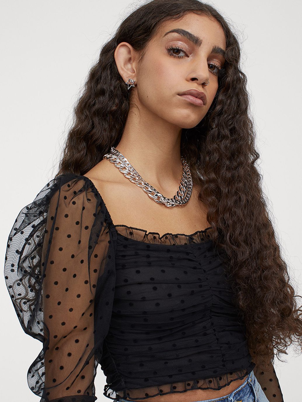 

Топ H&M 898109b50  Черный, Топ H&M 898109b50 38 Черный
