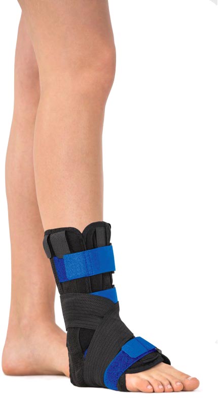 

Бандаж для голеностопного сустава жесткий, 5 ребер жестости Торос-Груп Тип 415 детский размер 0 Черный (4820114093554)