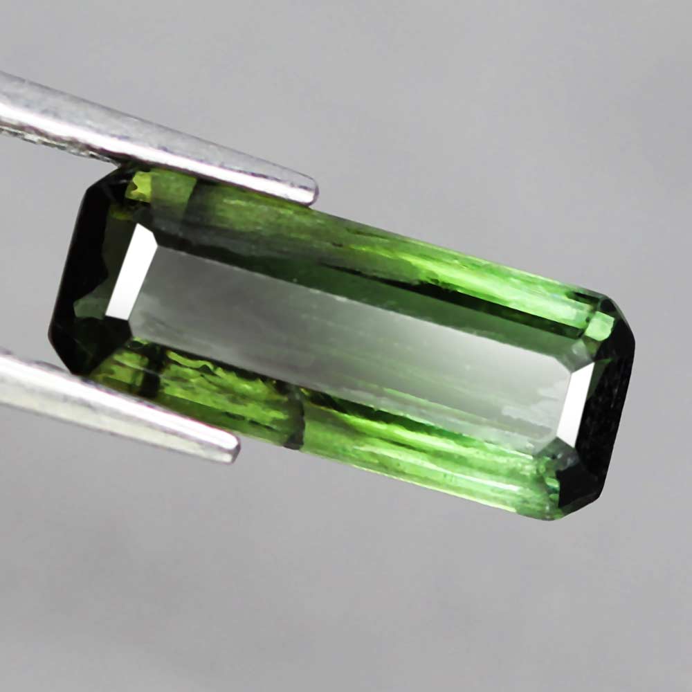 

2.24Ct Зеленый турмалин (Верделит) 12*5мм октагон Е14904