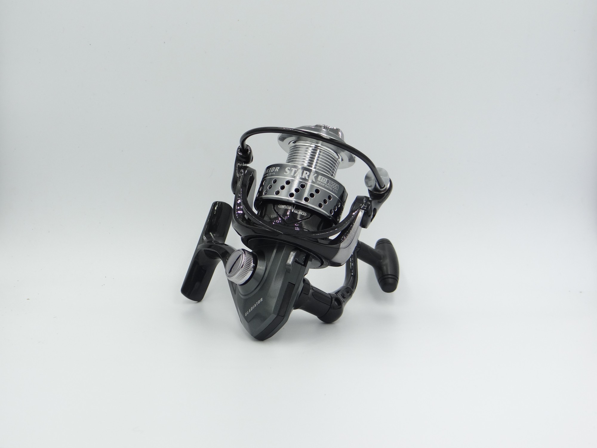 

Катушка Gladiator Stark 2000 5+1BB (SR-10-2000)