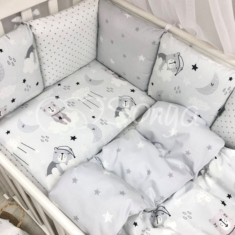 

Комплект защита-бортики Маленькая соня Baby Коты в облаках поплин в кроватку стандарт/овал защита+простынь детский серый арт.0720399