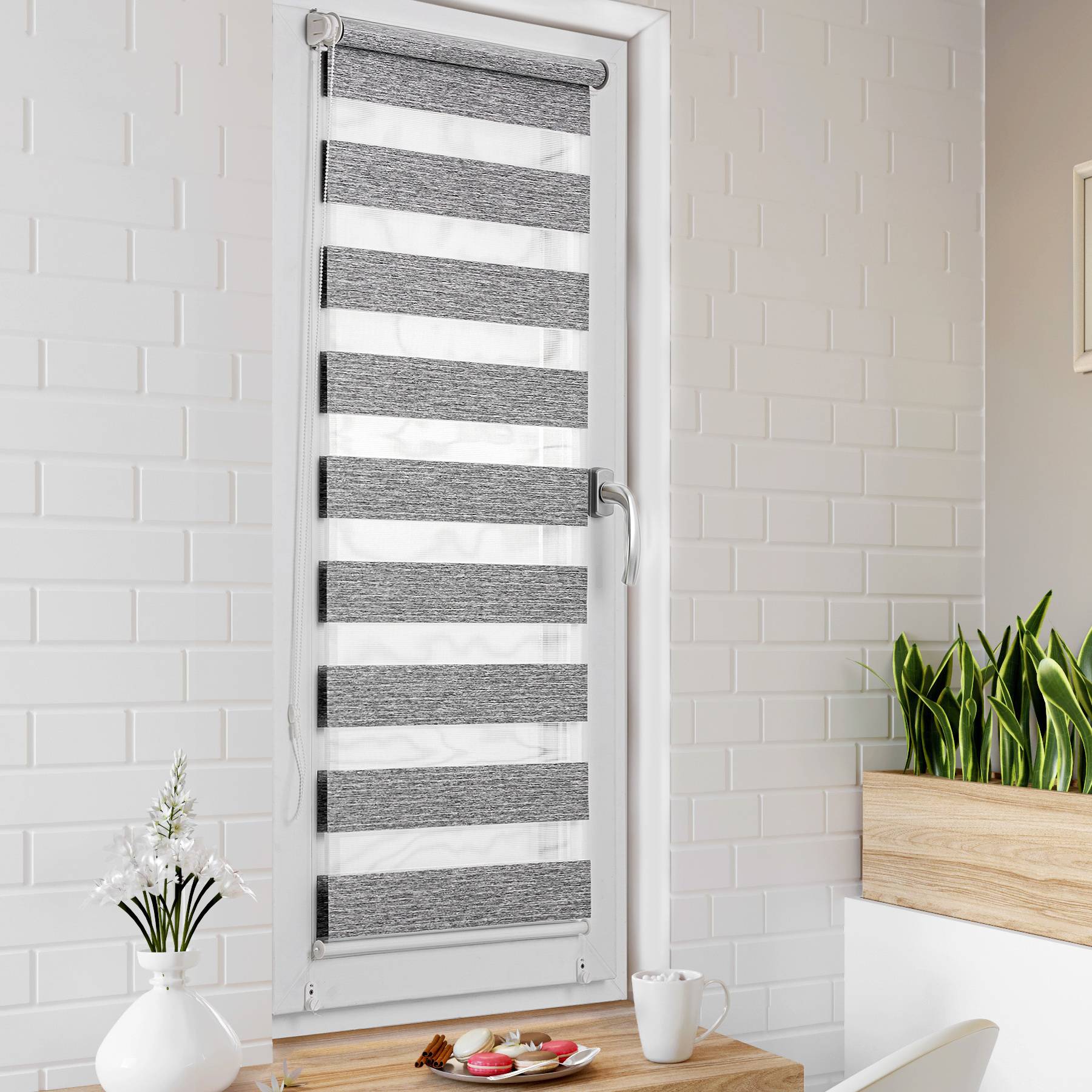 

Ролет тканевый Roll deLuxe День Ночь Серый премиум 65x160 см