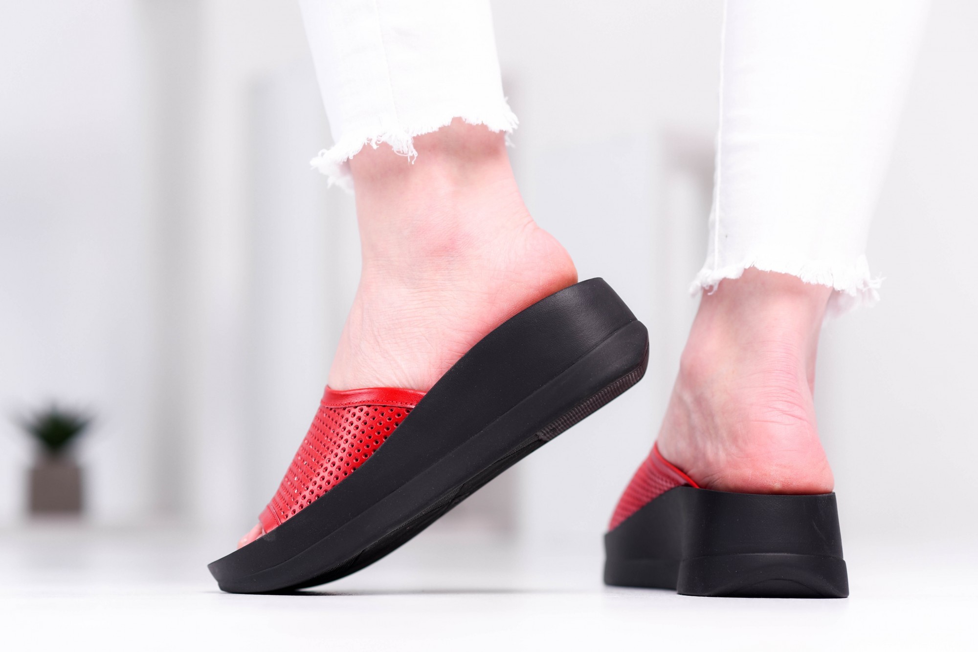 

Босоножки Maya Shoes 2502 Красные 36р