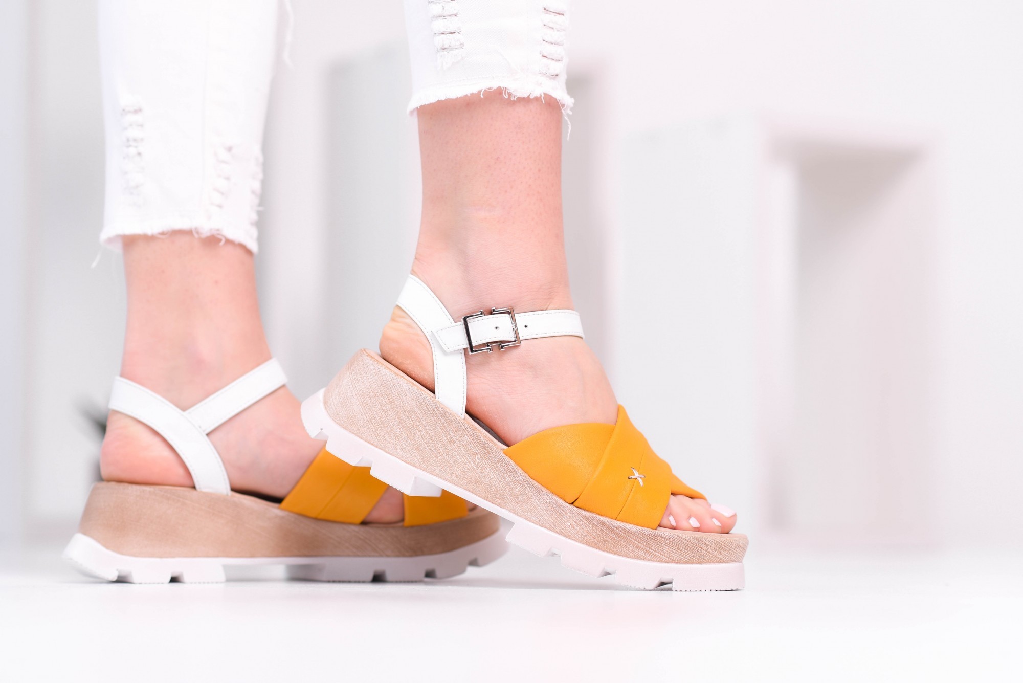 

Босоножки Maya Shoes 2495 Желтый 39р