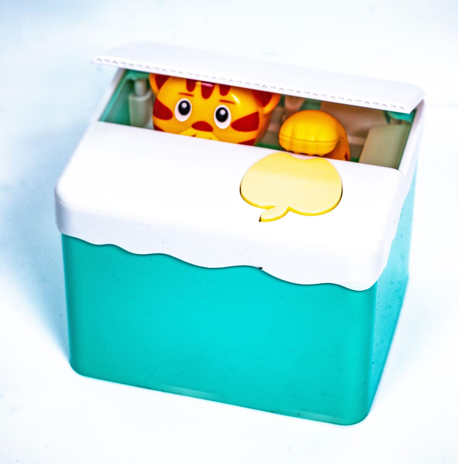 

Детская интерактивная копилка Cake Box Кот 9882 Бело-голубая