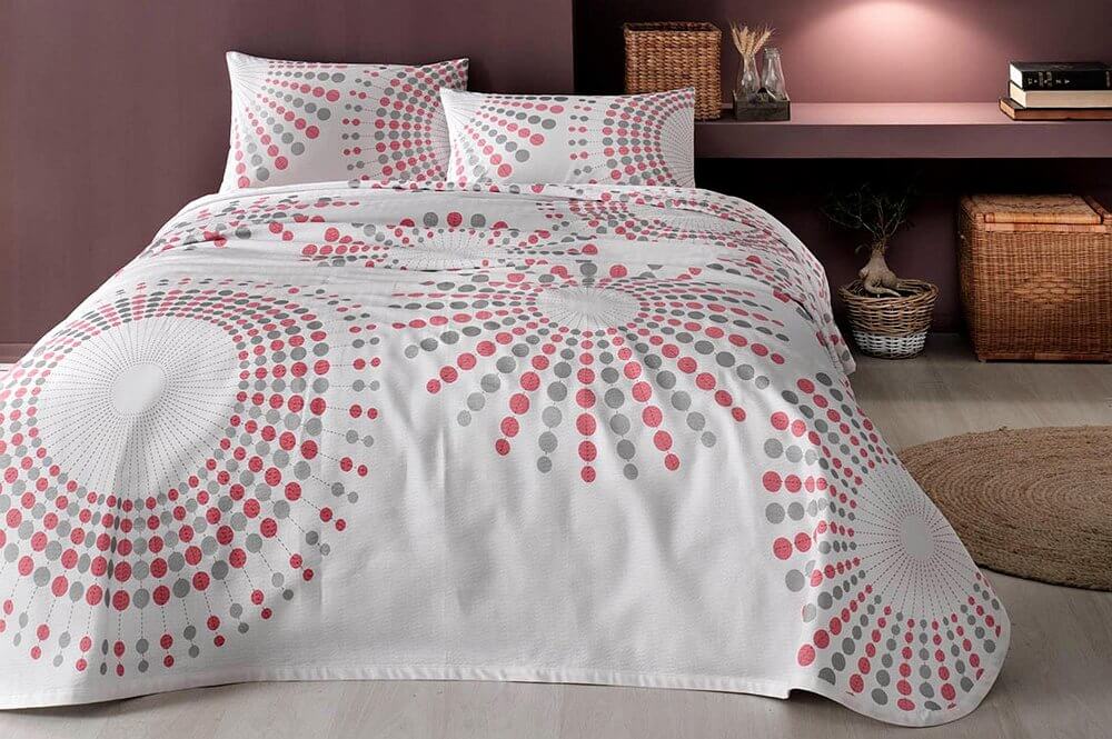 

Комплект постельного белья с покрывалом-пике TAC Moon Pink полуторный / простынь на резинке