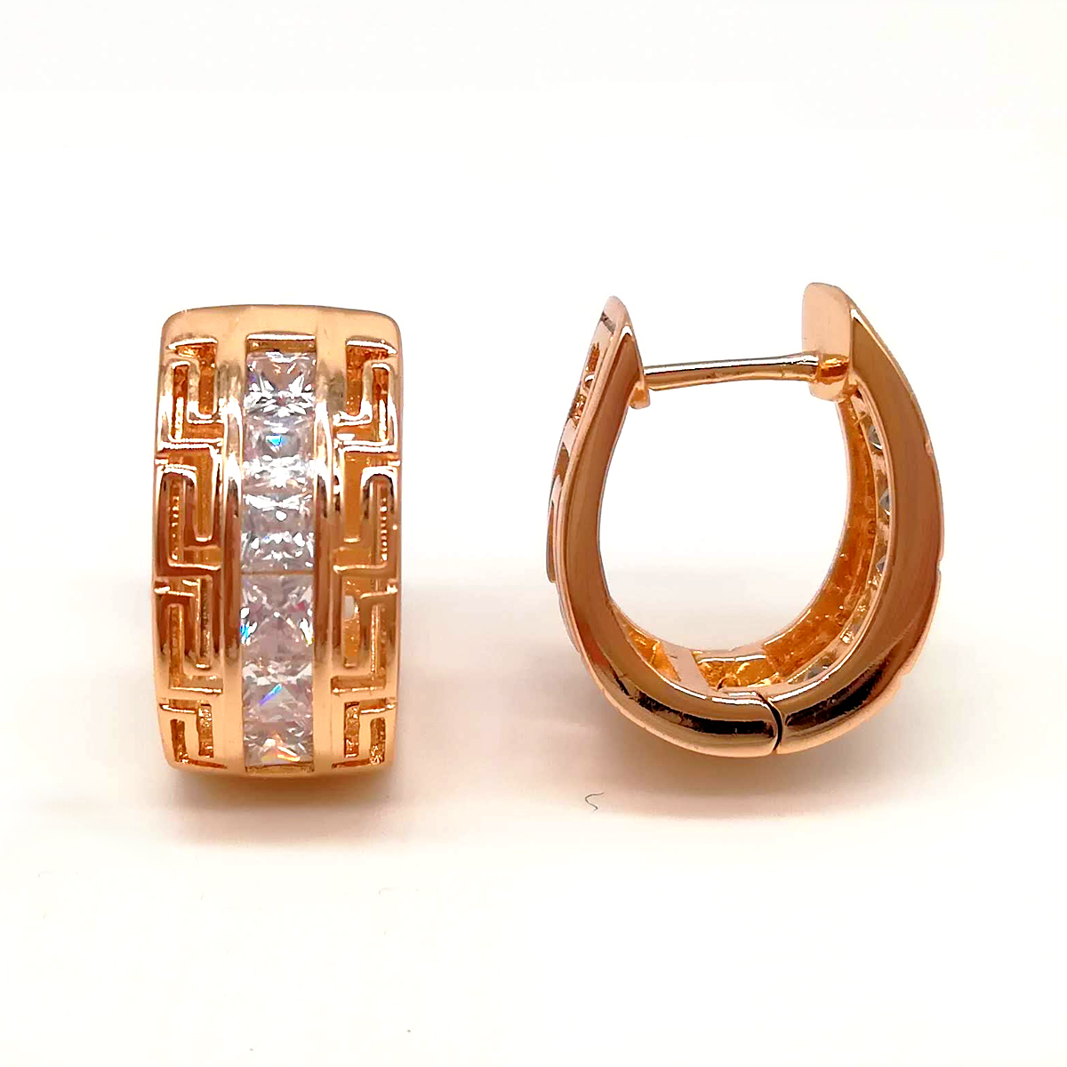 

Серьги Xuping из медицинского золота, белые фианиты, позолота 18К, 23800