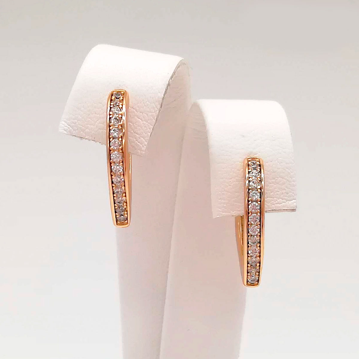 

Серьги Xuping из медицинского золота, белые фианиты, позолота 18K, 24578