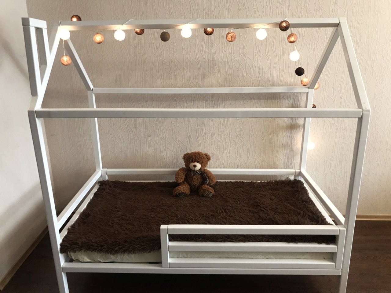 

Детская кроватка домик SweetHome 180*80 Белая (new_76609)