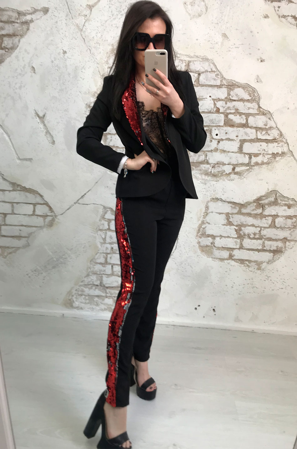 

Костюм Milirud 42-44 Черный с красным 212