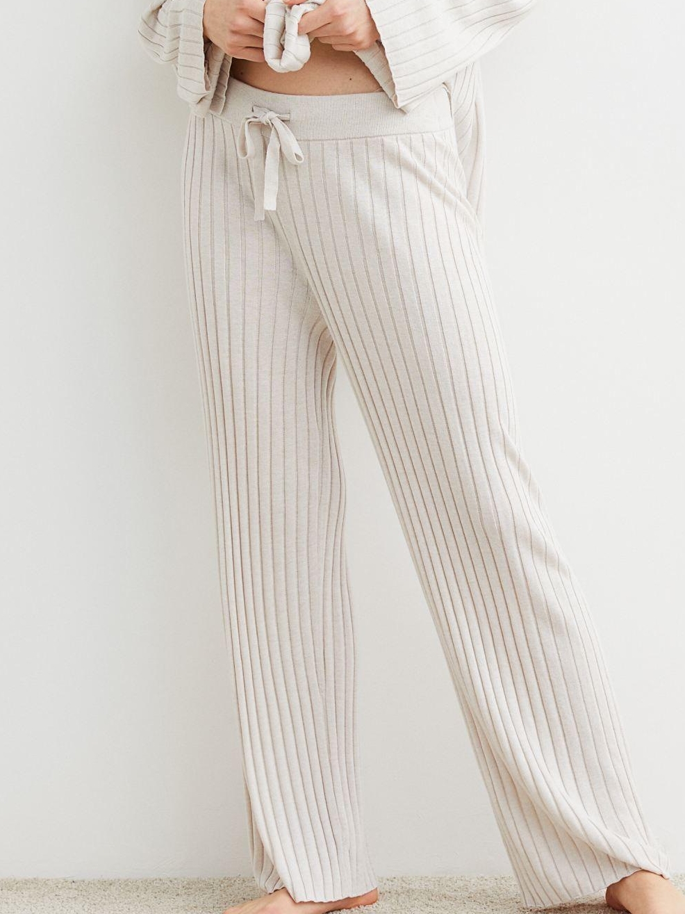 Акція на Піжамні штани жіночі великих розмірів H&M XAZ309867QMBB XL Бежеві від Rozetka
