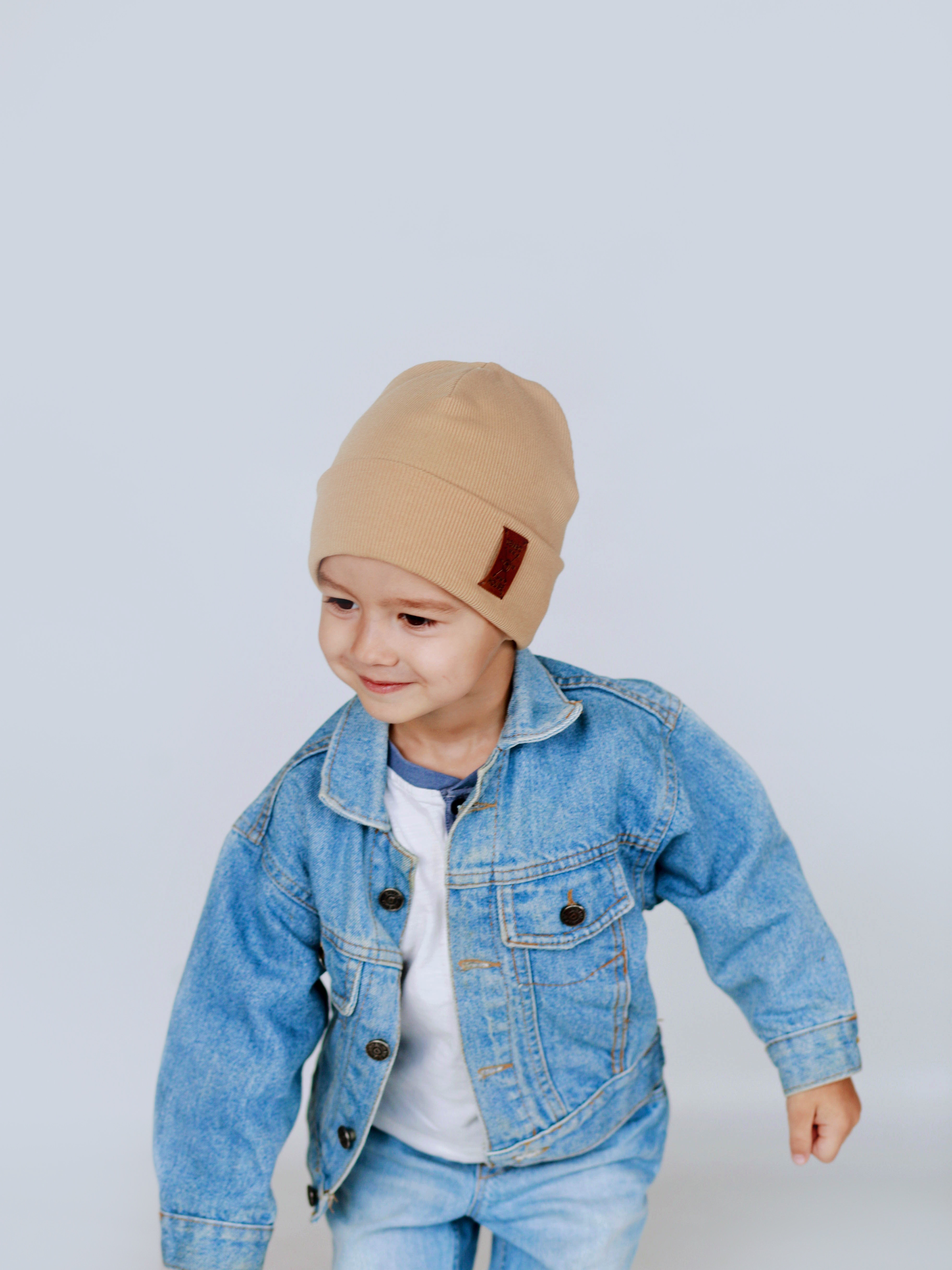 Акція на Дитяча демісезонна шапка-біні для хлопчика Dembohouse Констанс 22.02.031 52 Бежева від Rozetka