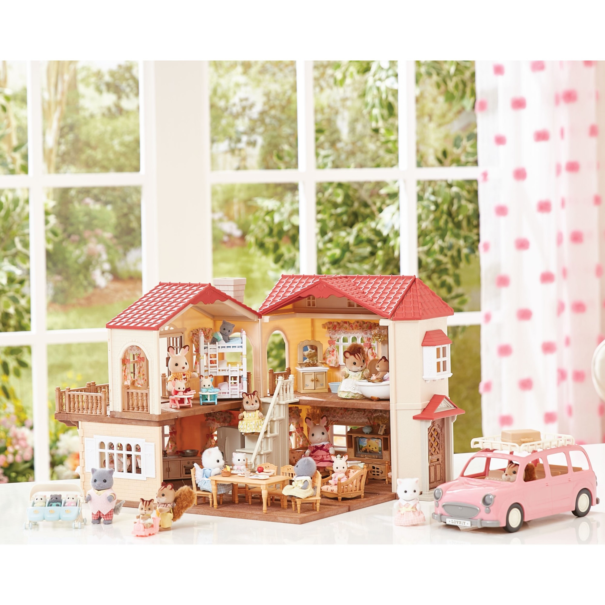 Игровой набор Sylvanian Families Большой дом со светом (5302) – фото,  отзывы, характеристики в интернет-магазине ROZETKA от продавца: ЕММІПЕСС |  Купить в Украине: Киеве, Харькове, Днепре, Одессе, Запорожье, Львове