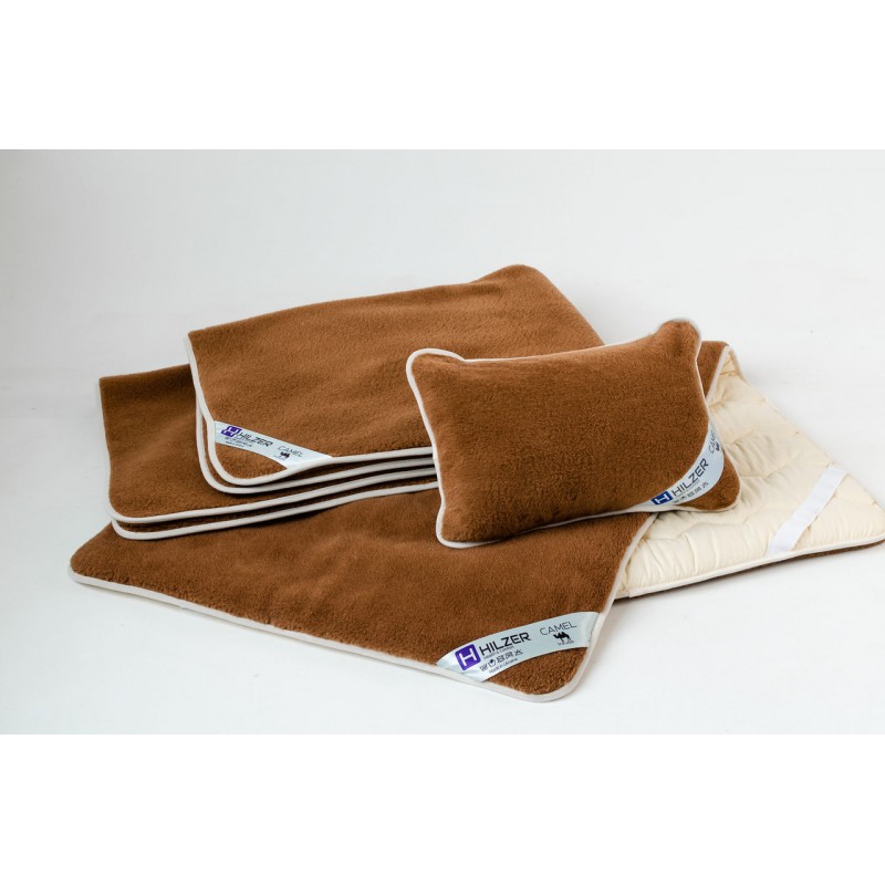 

Спальный комплект Евро из верблюжей шерсти HILZER антиаллергенный Max CAMEL\SATIN коричневый