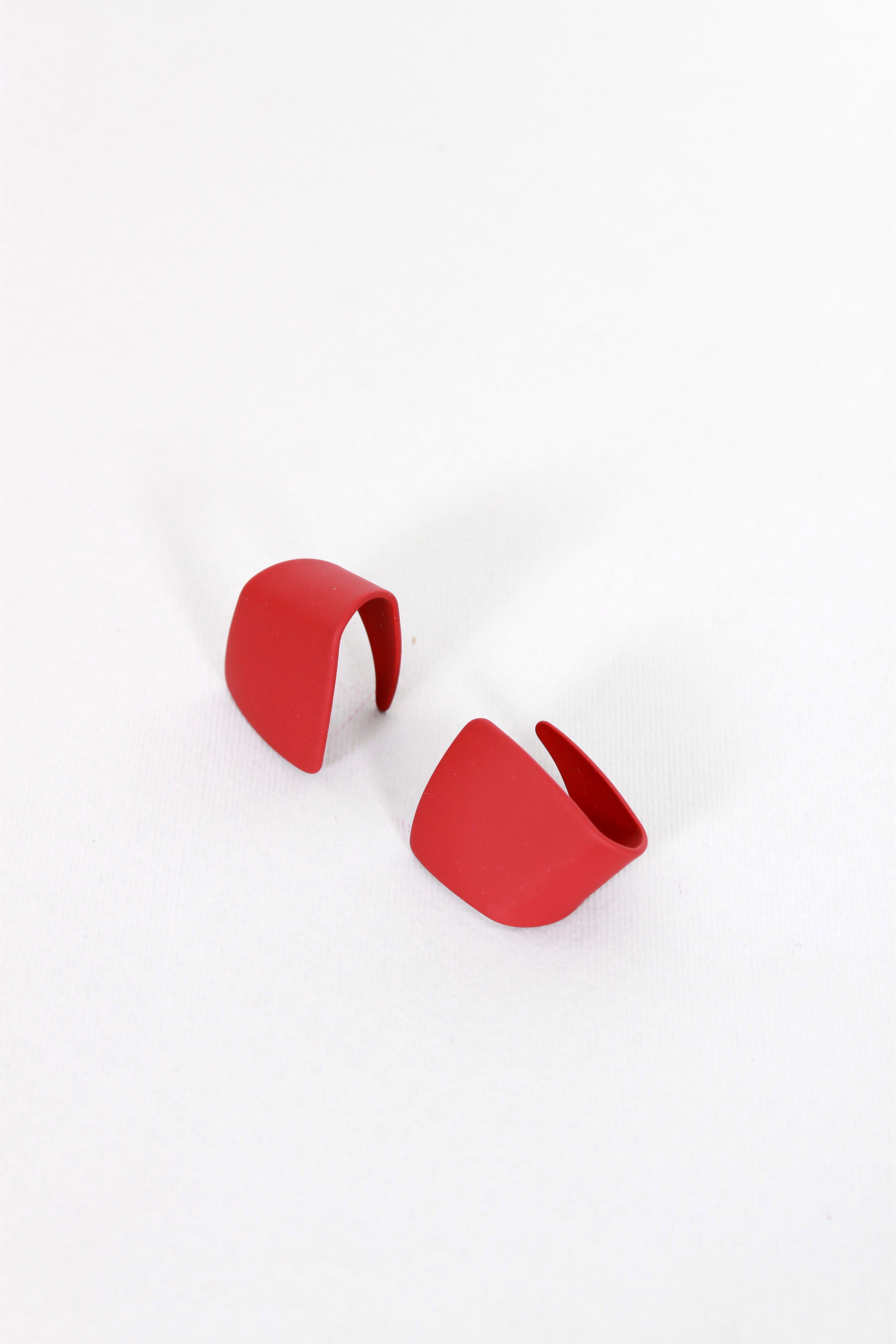 

Пусеты FAMO Серьги Нэтсил красные Длина 2.5(см)/ Ширина 2.2(см) (32-33-34)