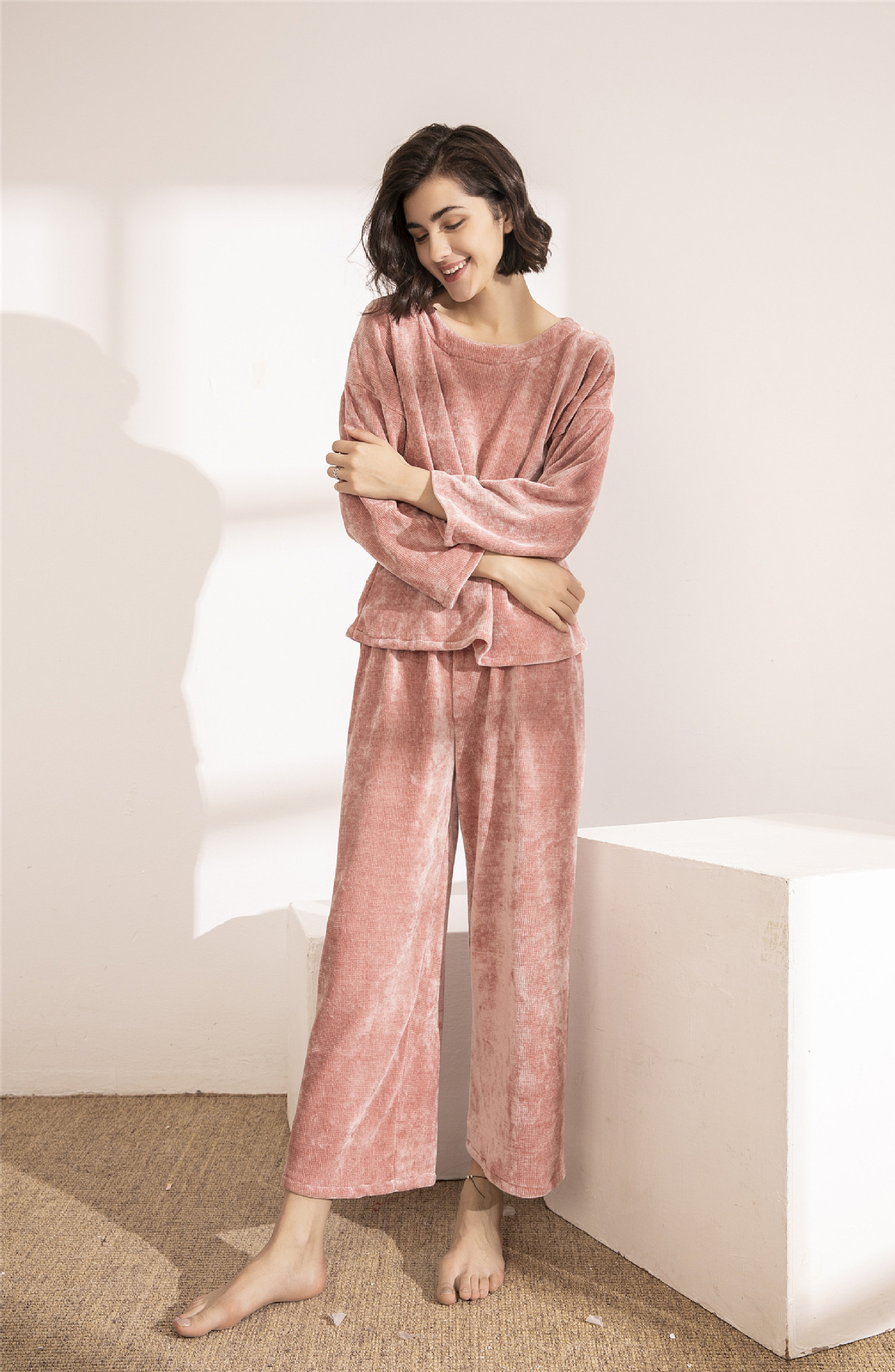

Пижама женская вельветовая Velvet luxury Berni Fashion (XL) Розовый