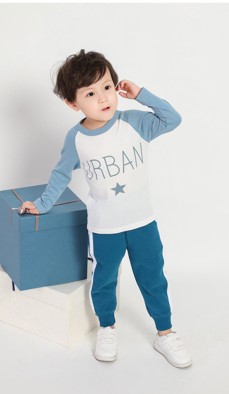 

Лонгслив для мальчика Urban blue 27 KIDS (90) Белый