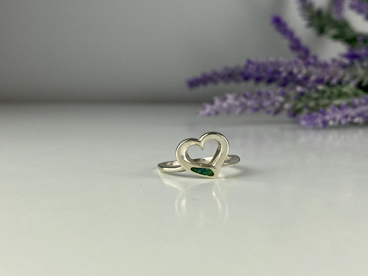 

Серебряное кольцо со Вставкой Из Малахита Сердце 3736 Sky Jewelry 17 (0298л)