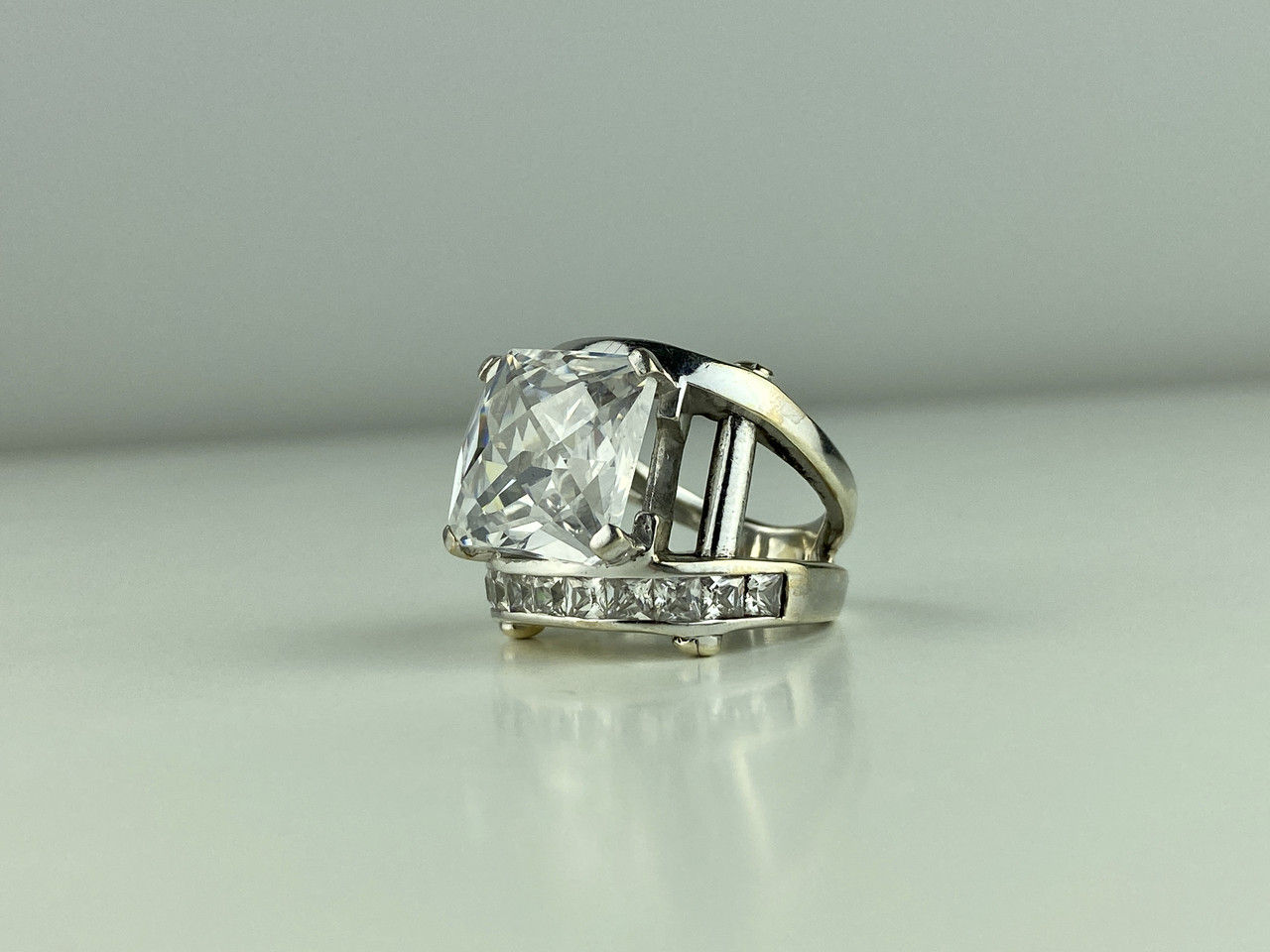 

Серебряное кольцо с Фианитами Блеск Алмаза 7654 Sky Jewelry 17 (р36252)