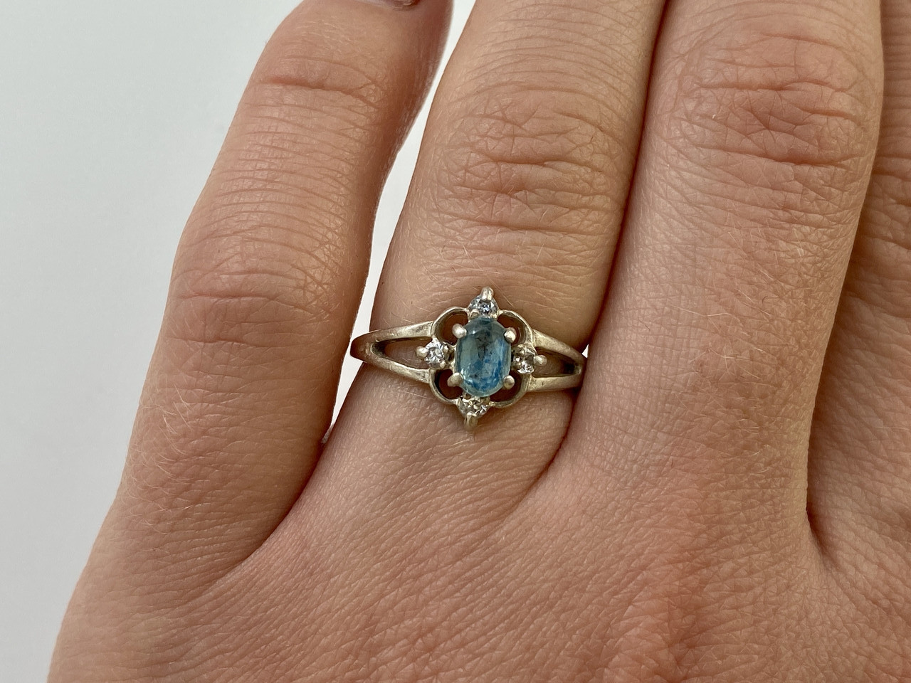 

Серебряное кольцо со Шпинелью и Фианитами Нежность Sky Jewelry 17