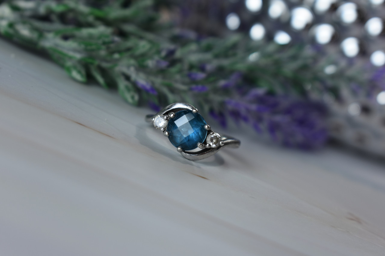 

Серебряное кольцо с Камнем Шпинель 2726 Sky Jewelry 17