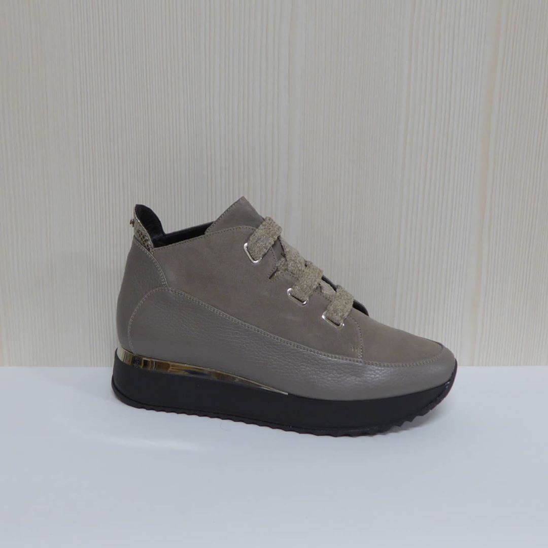 

Черевики Kelton 38 Сірі 9400