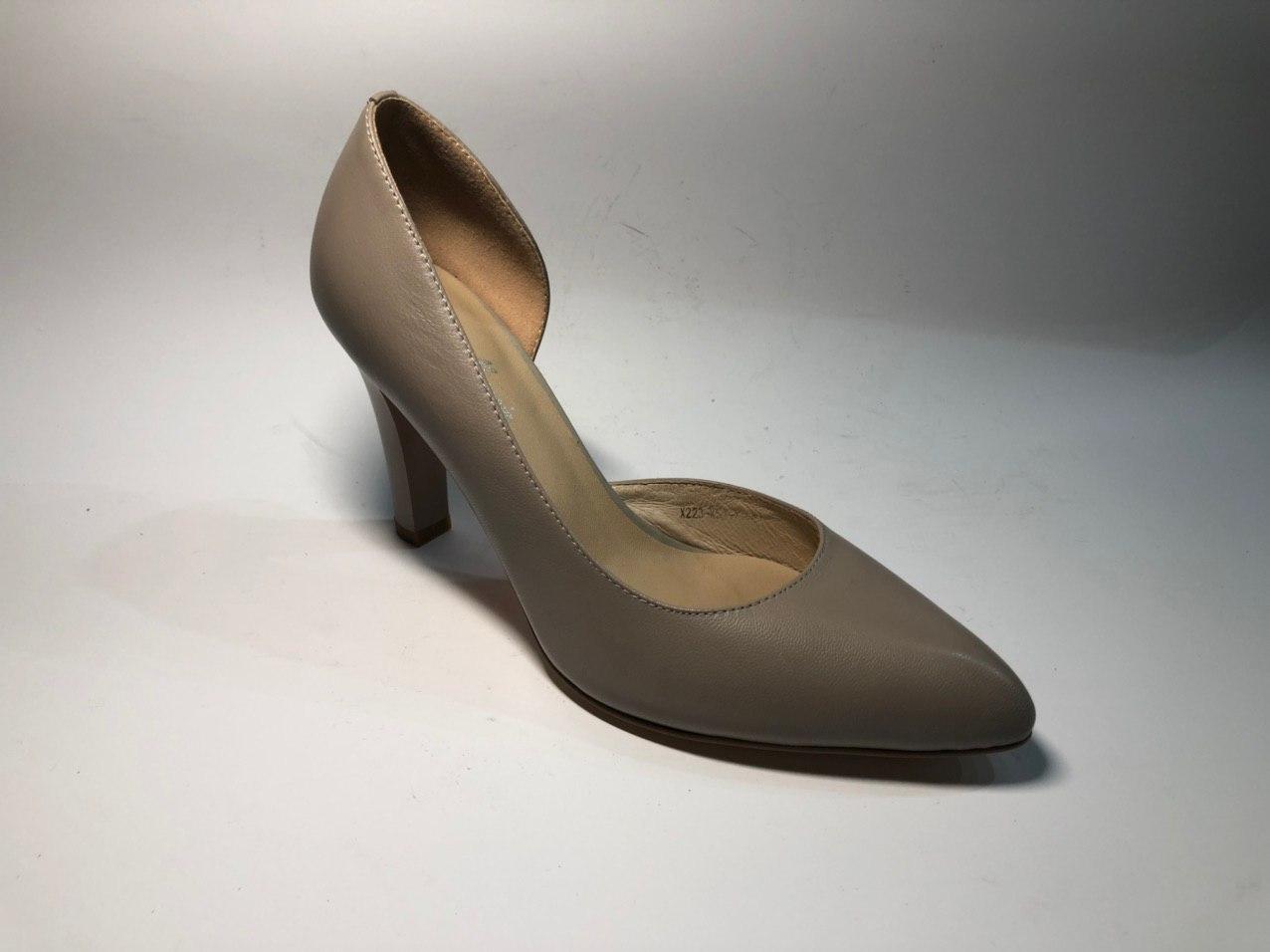 

Туфли женские LADY MARCIA X223-K52-11 35 Бежевые