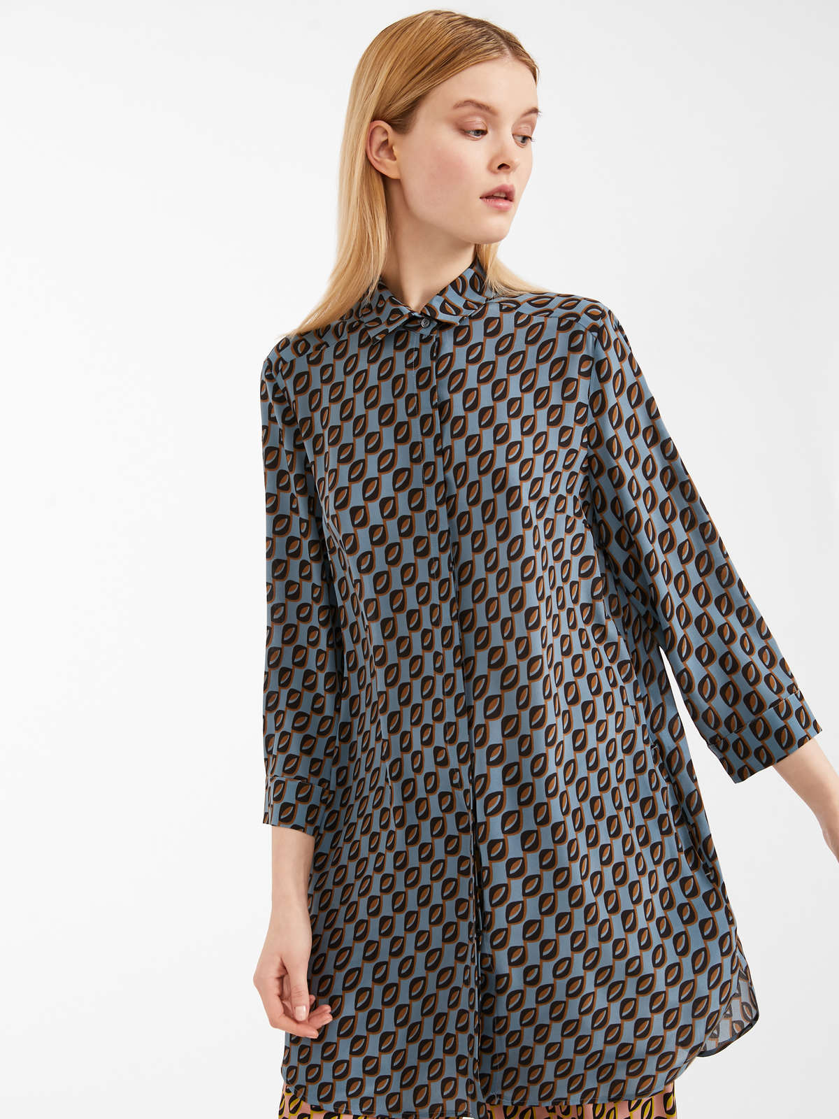 

Блуза MaxMara  Темно-голубая 51960199000, Блуза MaxMara 42 Темно-голубая 51960199000
