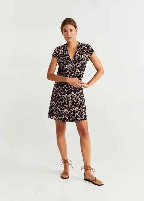 

Платье Mango 51903746 М черное цветочное