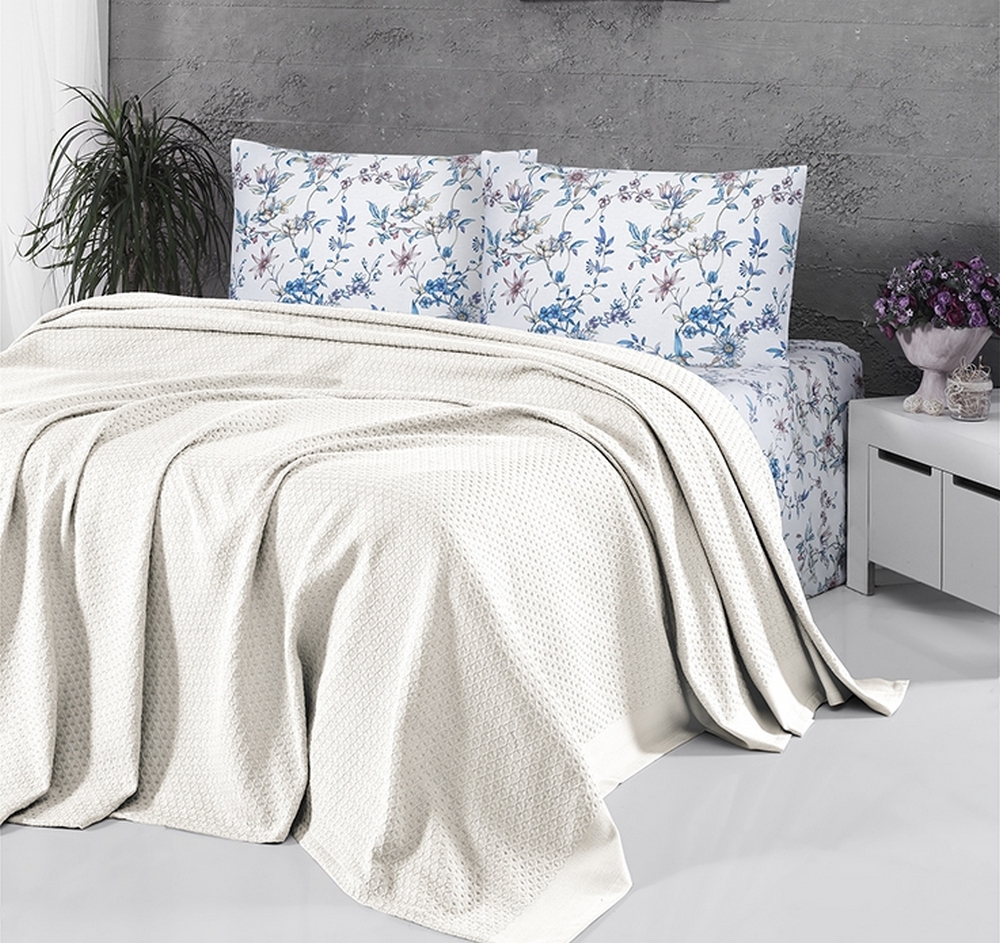 

Постельное белье с покрывалом First Choice Deluxe pike krem евро