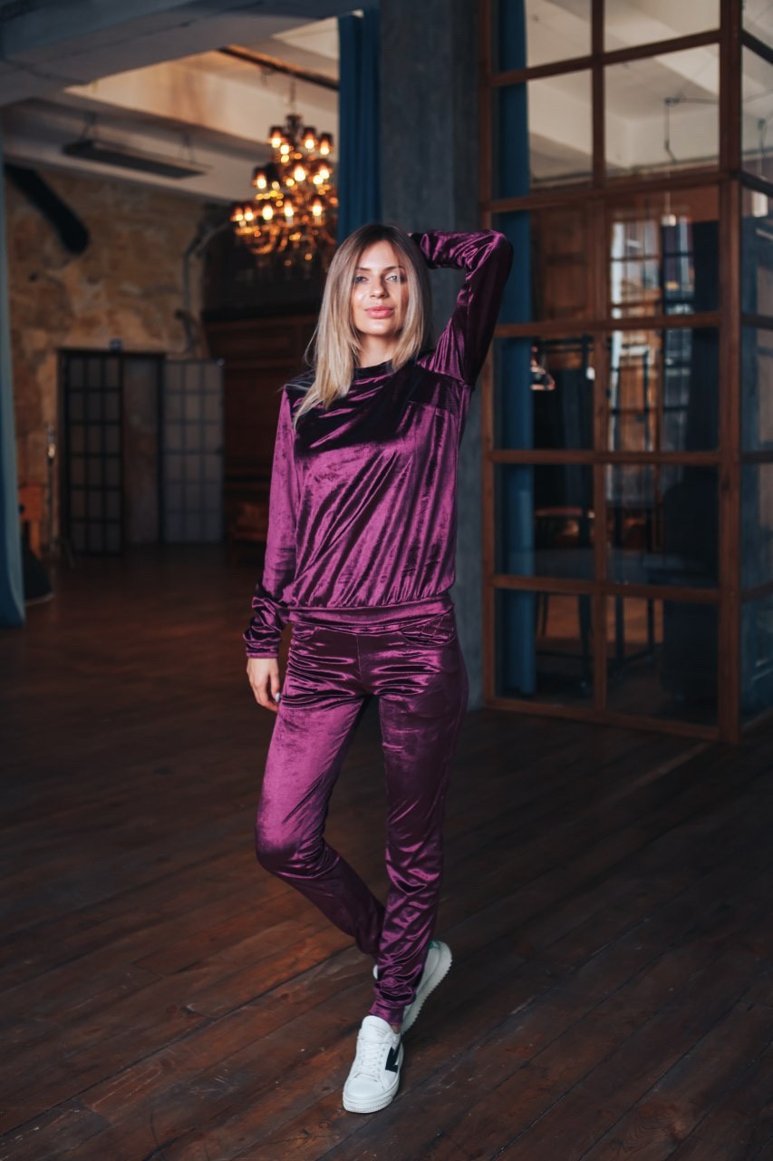 

Спортивный костюм MNBG Velvet L бордовый