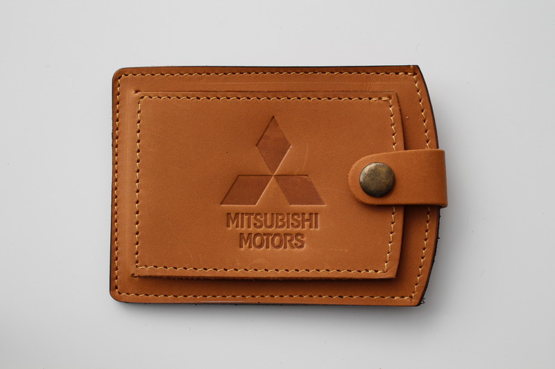 

Кожаная обложка для прав Image-D с логотипом Mitsubishi желтая 5072