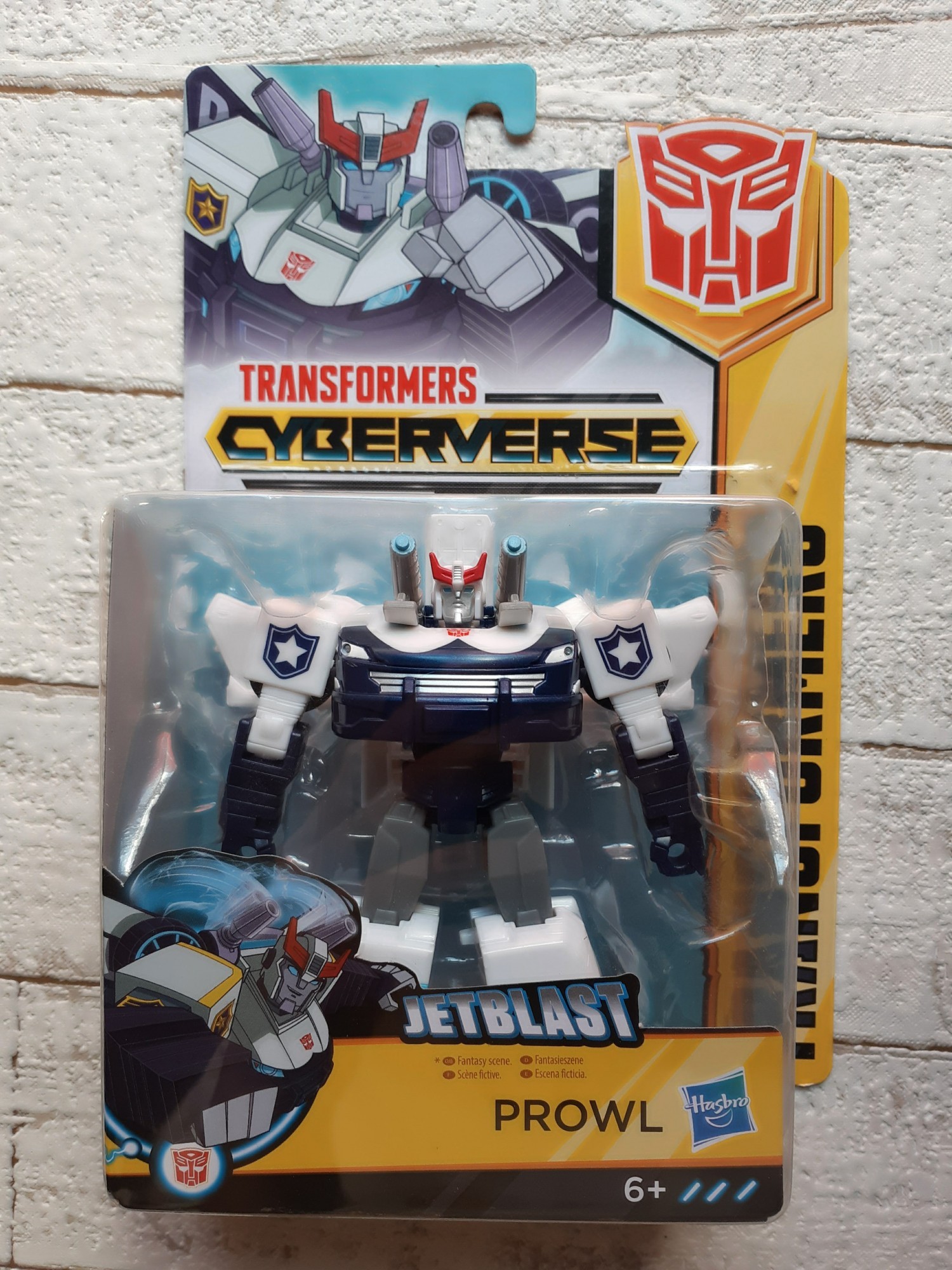 

Трансформер Transformers Кибервселенная Воин Проул 14 см. Hasbro E1884/E3636