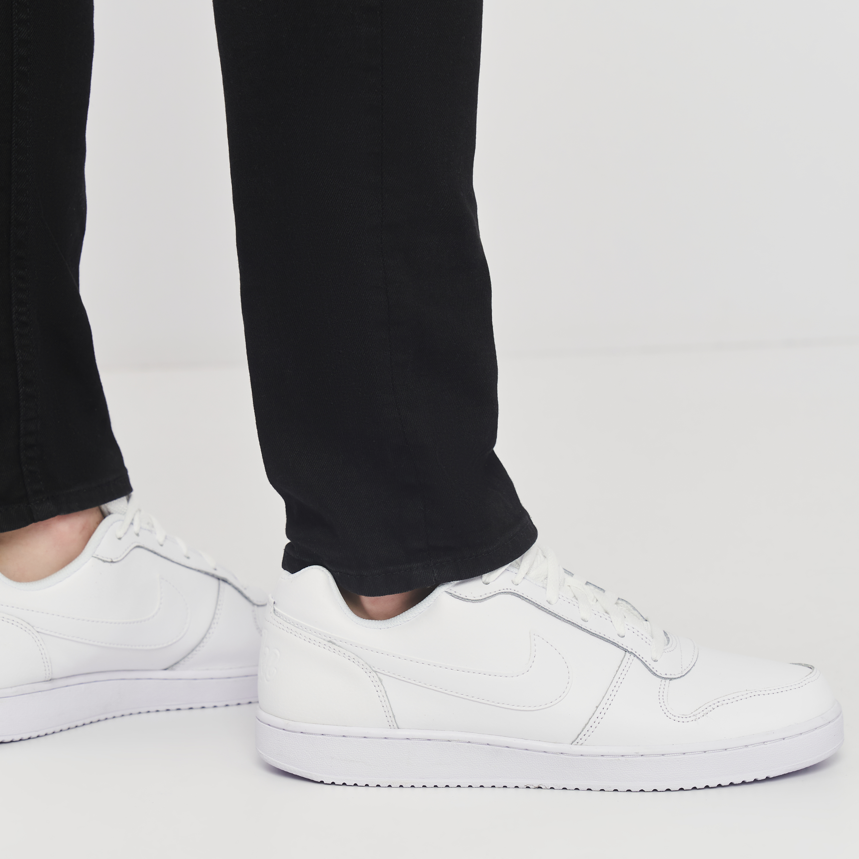 Nike ebernon low white on clearance feet