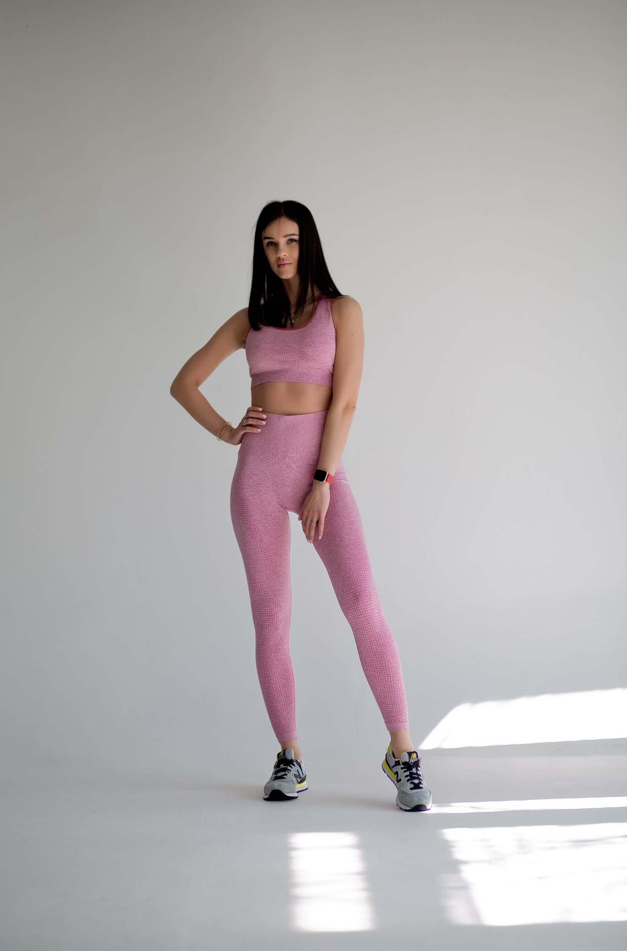 

Женский спортивный комплект Enjoy (лосины и топ) Diana 1003/pink (S)