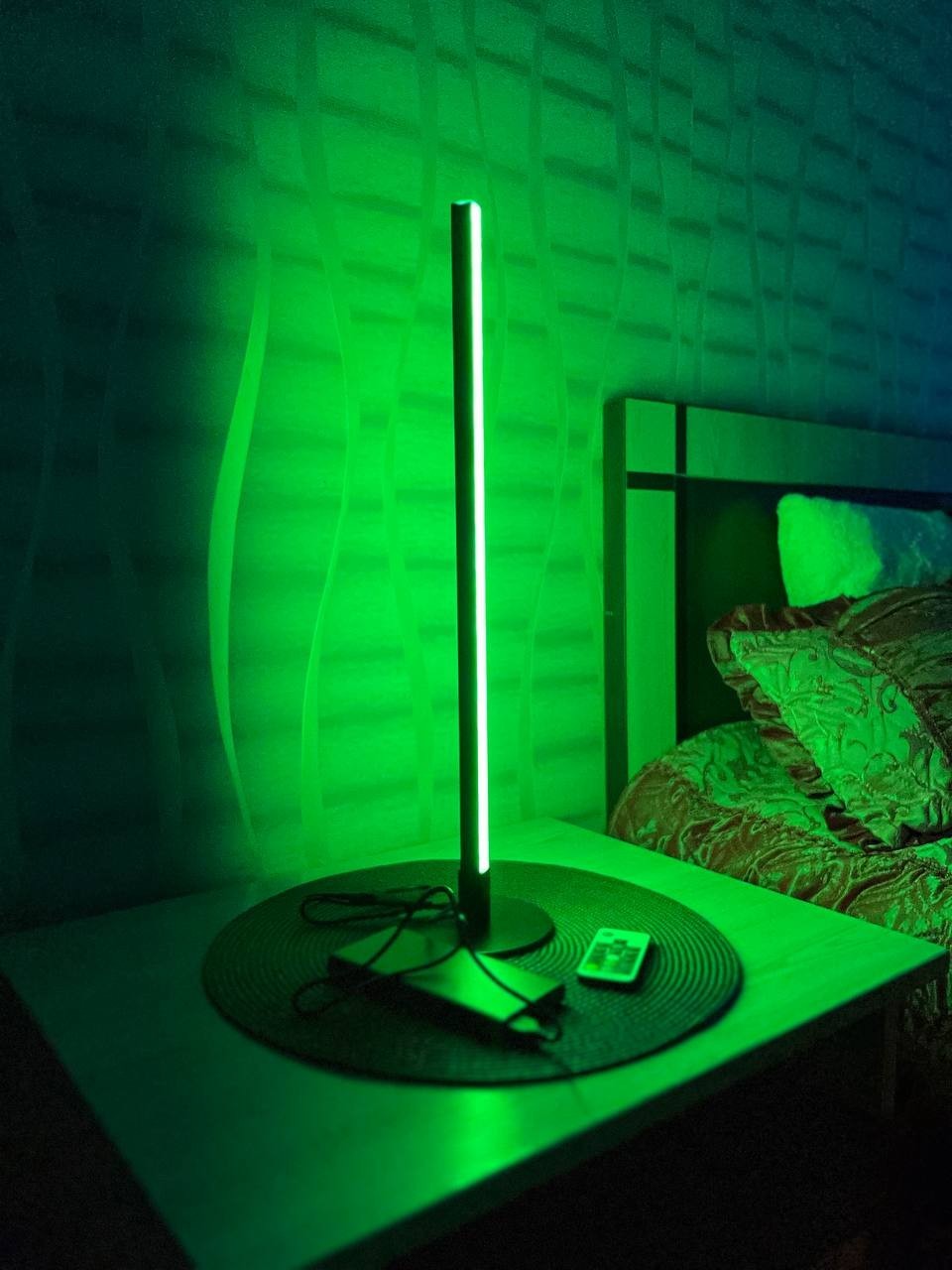 Светодиодная настольная лампа RGB с USB-питанием и пультом .