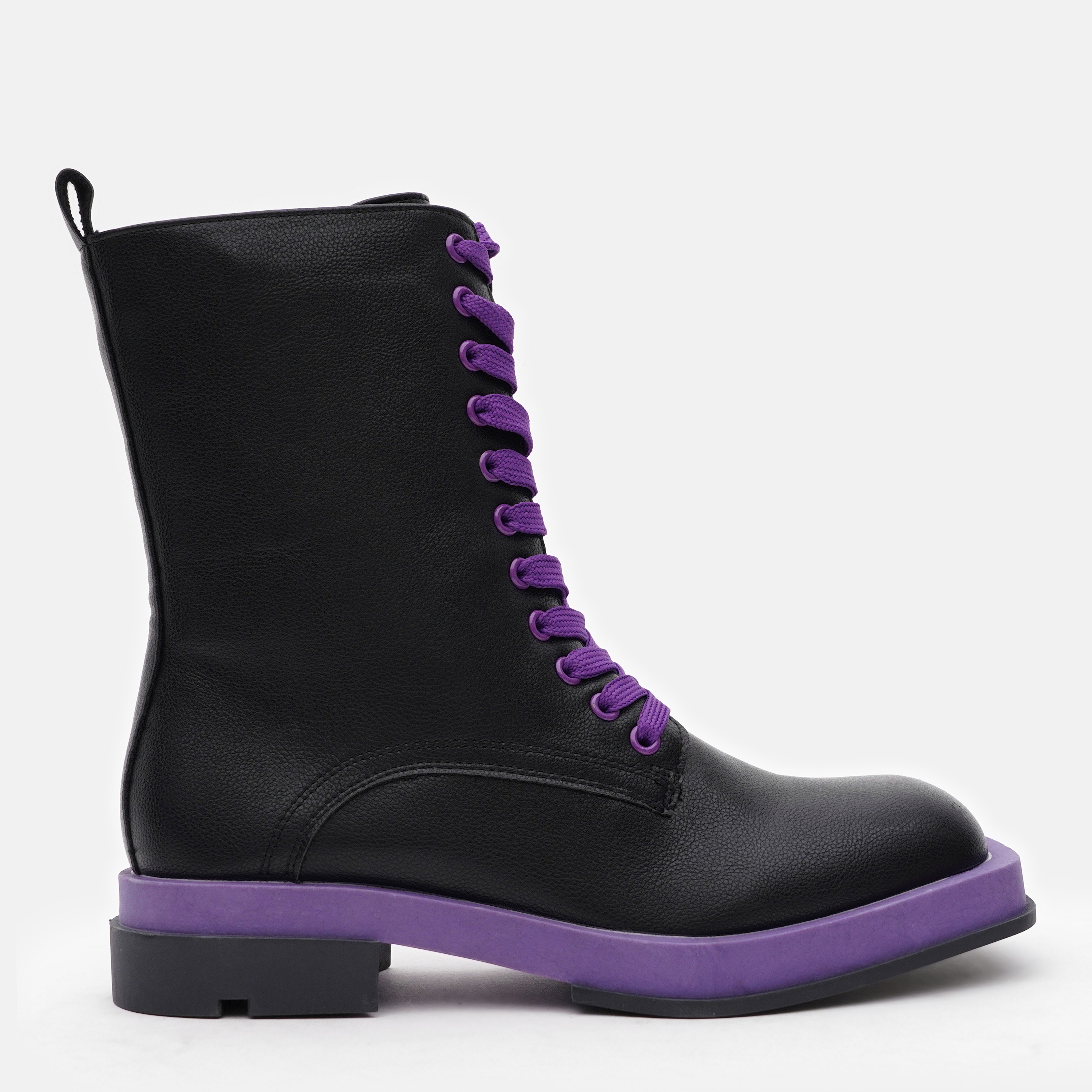 Акція на Жіночі зимові черевики високі Keddo 818150/01-05E 36 23 см Чорні з фіолетовим від Rozetka
