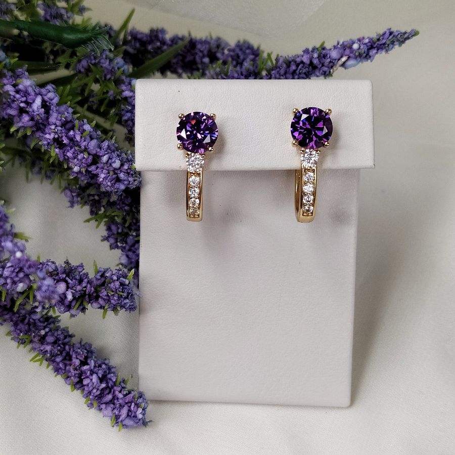 

Серьги классические с фиолетовым камнем 111 000 R2800