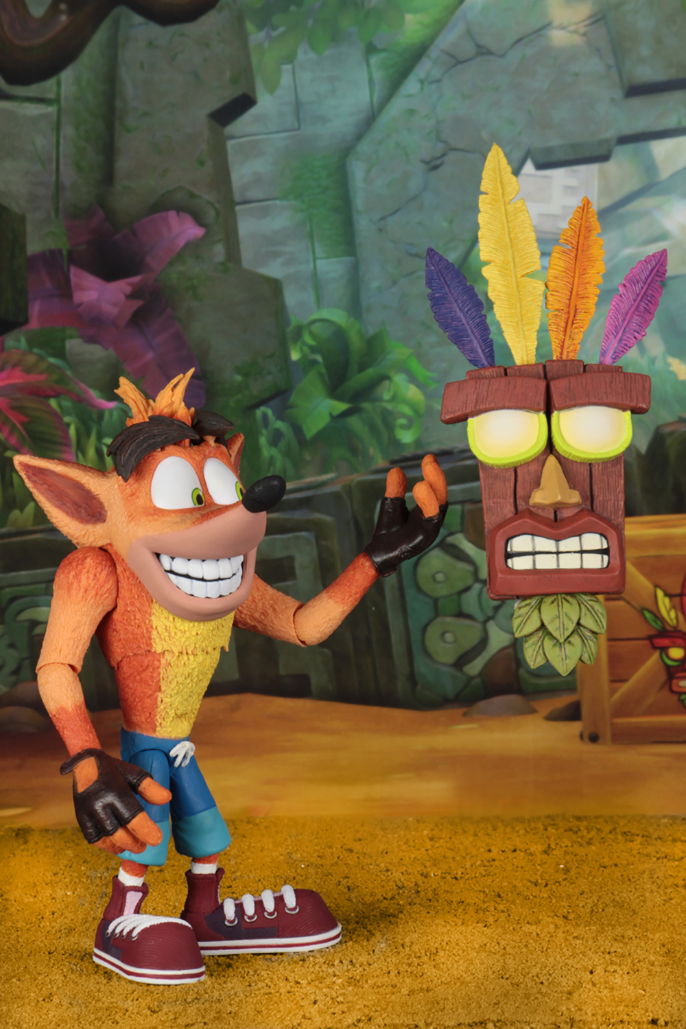 Фигурка Crash Bandicoot Фигурка 18 см Ultra Deluxe Crash с маской Аку Аку –  фото, отзывы, характеристики в интернет-магазине ROZETKA от продавца:  Kidsboх | Купить в Украине: Киеве, Харькове, Днепре, Одессе, Запорожье,  Львове