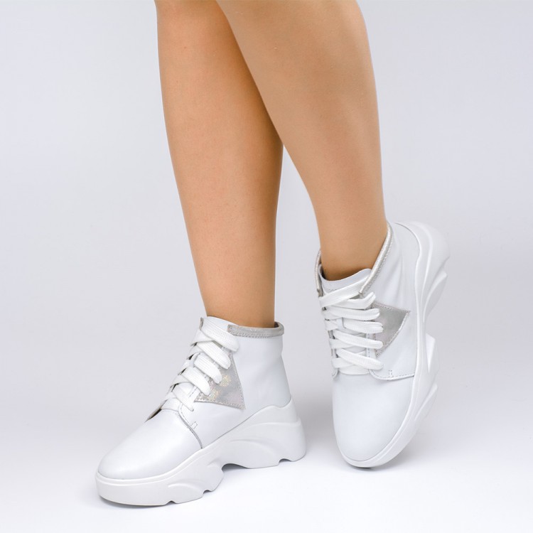 

Кроссовки Winner Boots белые 010-01 36